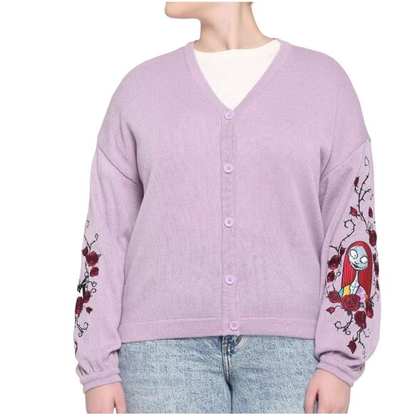 Disney The Nightmare Before Christmas Jack & Sally Sweater Size M NWT - Picture 3 of 8